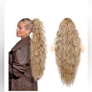 Ponytail wig 30"Lightweight Extra Fluffy Claw Clip Medium Blonde